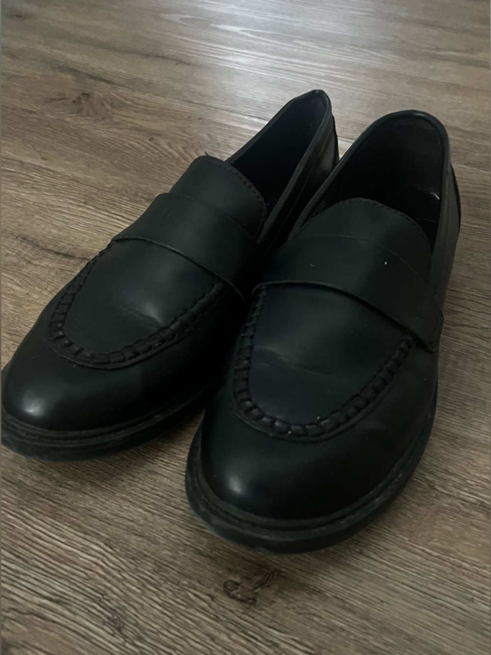 Women's Black Leather Slip-On Loafers